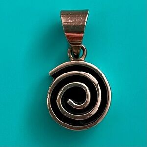 VINTAGE STERLING SILVER MEXICO 925 swirl spiral maze slide pendant
